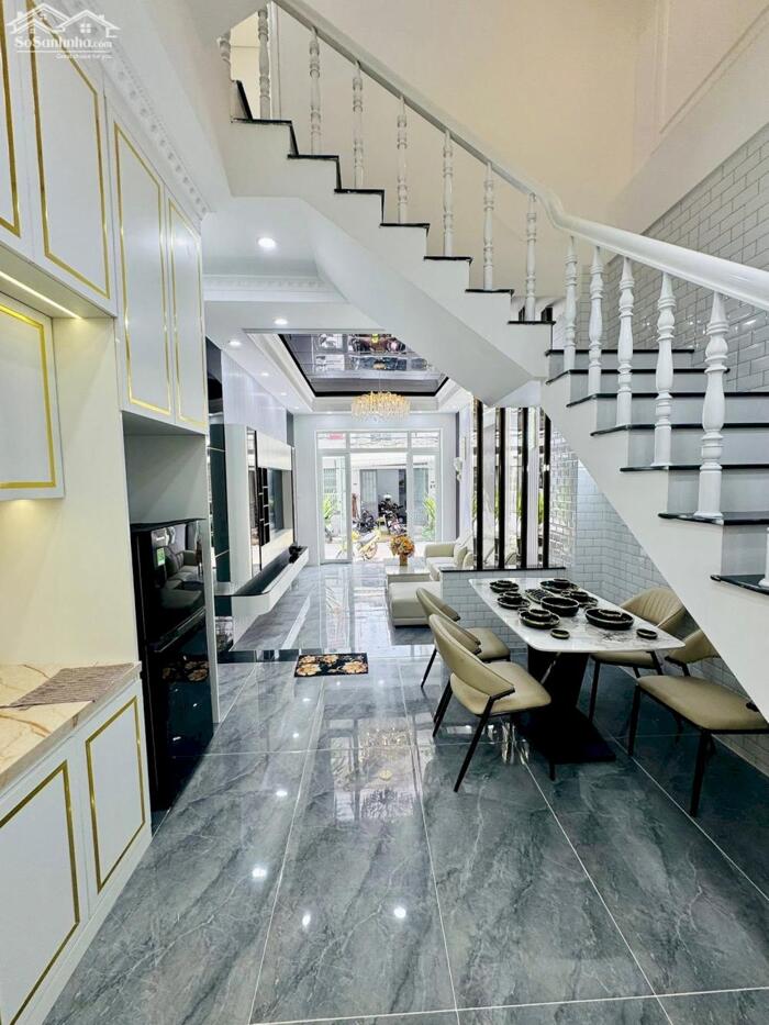 Hình ảnh 4 tỷ 990 - BÁN NHÀ 4 TẦNG, MẶT TIỀN NGUYỄN VĂN TRỖI (full nội thất) - Sau lưng KÝ TÚC XÁ ĐẠI HỌC CẦN THƠ 6