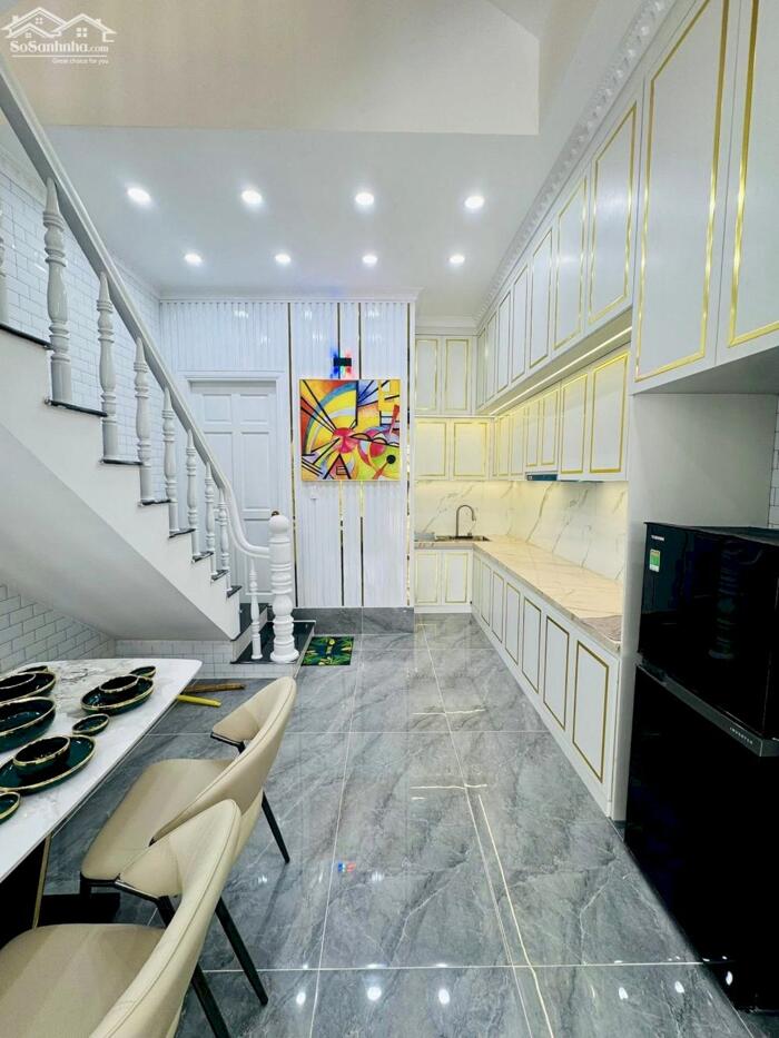 Hình ảnh 4 tỷ 990 - BÁN NHÀ 4 TẦNG, MẶT TIỀN NGUYỄN VĂN TRỖI (full nội thất) - Sau lưng KÝ TÚC XÁ ĐẠI HỌC CẦN THƠ 5