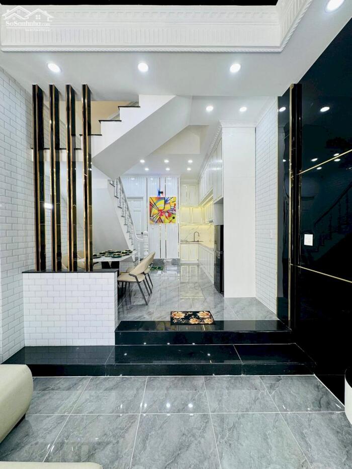 Hình ảnh 4 tỷ 990 - BÁN NHÀ 4 TẦNG, MẶT TIỀN NGUYỄN VĂN TRỖI (full nội thất) - Sau lưng KÝ TÚC XÁ ĐẠI HỌC CẦN THƠ 4