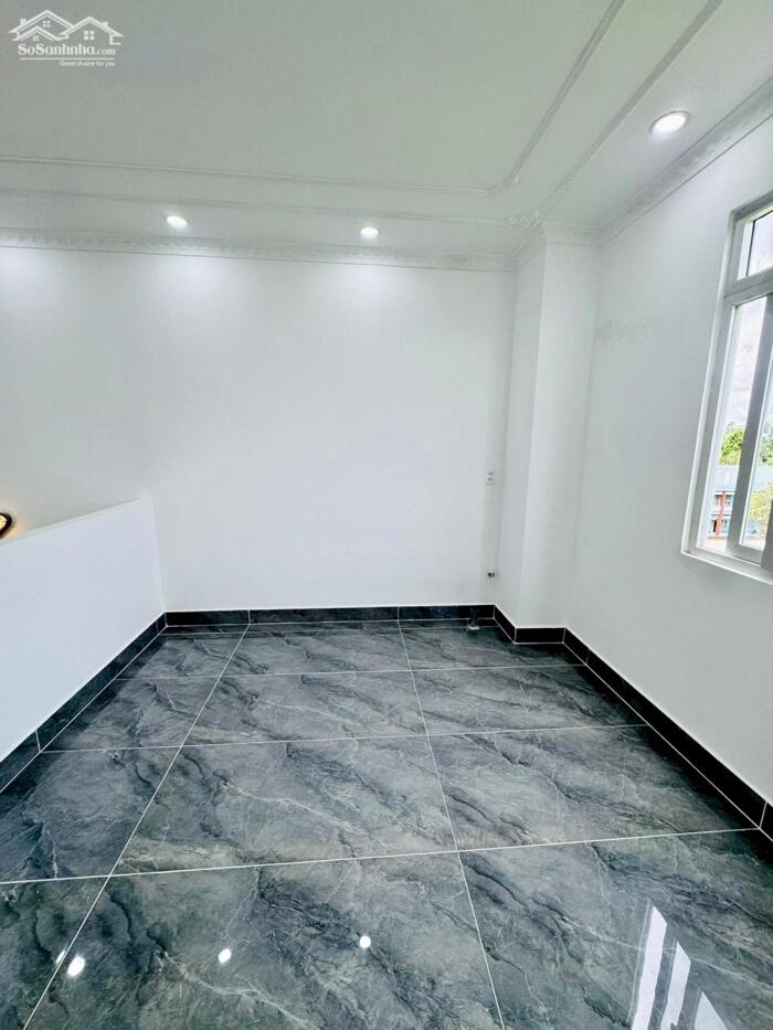 Hình ảnh 4 tỷ 990 - BÁN NHÀ 4 TẦNG, MẶT TIỀN NGUYỄN VĂN TRỖI (full nội thất) - Sau lưng KÝ TÚC XÁ ĐẠI HỌC CẦN THƠ 15