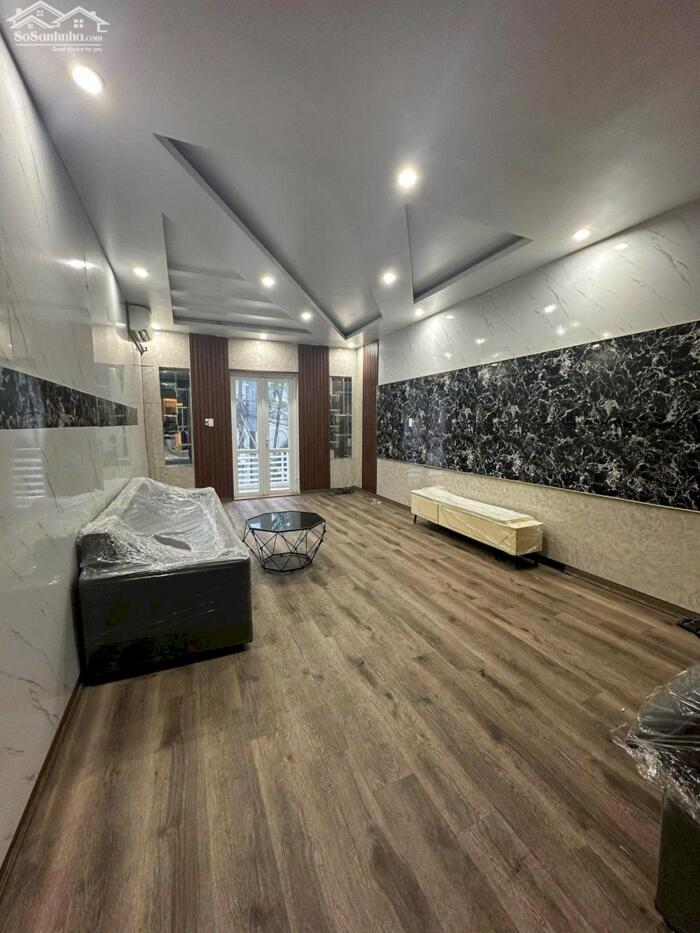 Hình ảnh Cho thuê nhà phố 193 Văn Cao (70m2), 4 p.ngủ khép kín. 0