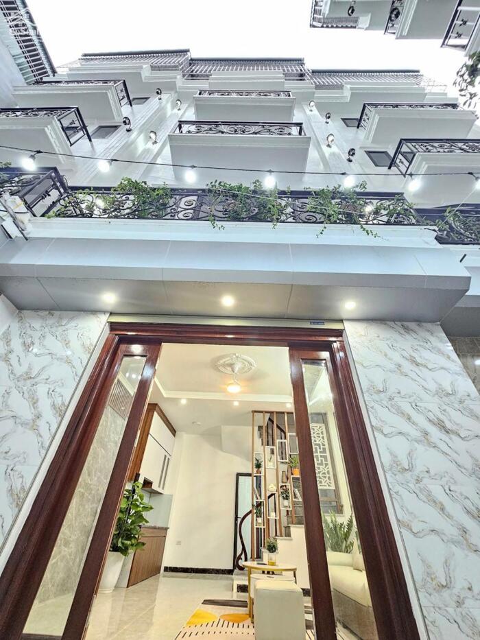 Hình ảnh Thạch Bàn Long Biên ️Bán nhà 5 tầng, 30m2, ôtô nhỏ đỗ cửa giá chỉ 5.8 Tỷ 1