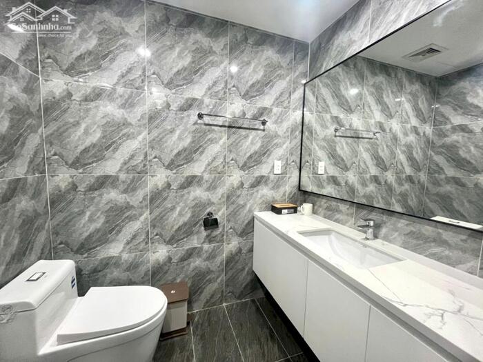 Hình ảnh Cho thuê căn hộ cao cấp 2 ngủ (80m2) Vinhomes Marina 1