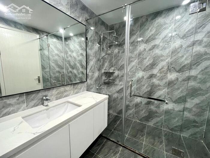 Hình ảnh Cho thuê căn hộ cao cấp 2 ngủ (80m2) Vinhomes Marina 9