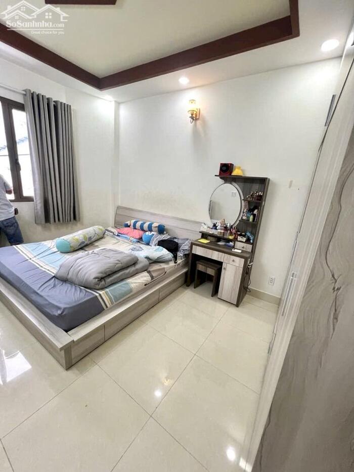 Hình ảnh &#55356&#57165Gần chợ Bà Chiểu, bv Gia Định nhà trệt 2 lầu sân thượng hẻm thông chỉ 5ty3 3