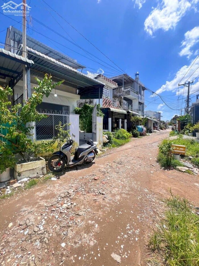 Hình ảnh Nhà Mặt tiền đường Hoa Viên - Nay là Đường Trần Nam Phú nối dài 0