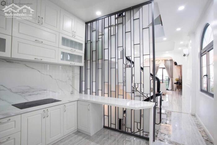 Hình ảnh Cho Thuê Nhà 1 Trệt 4 Lầu Mặt tiền 30/4 - Kế Mậu Thân, P.Ninh Kiều, TP.Cần Thơ 4