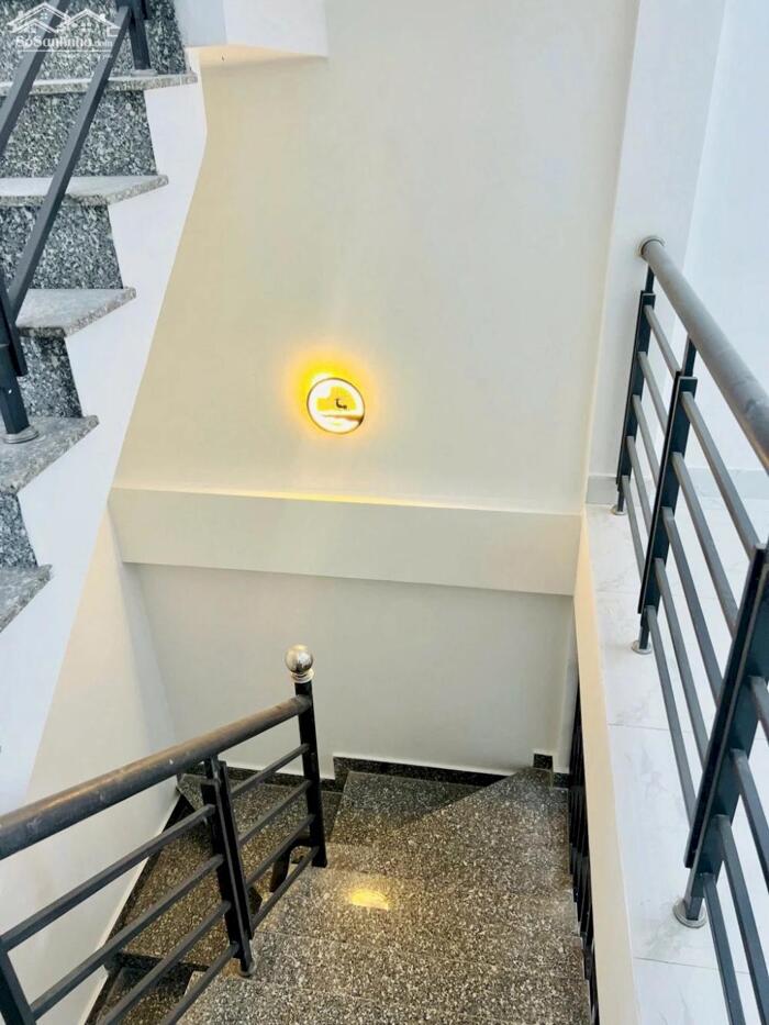 Hình ảnh SIÊU HIẾM _ BÁN NHÀ MẶT TIỀN HÓA SƠN 3TANG _ KHU VÍP _ GIÁ: 6.8 TỶ 2