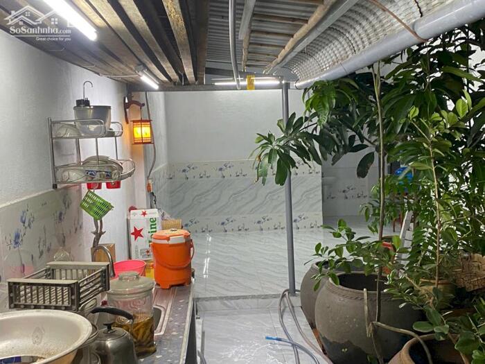 Hình ảnh BÁN NHÀ GÁC LỬNG – SỔ RIÊNG THỔ CƯ. 200m2. Chỉ 2Tỷ4. Ô Tô 15