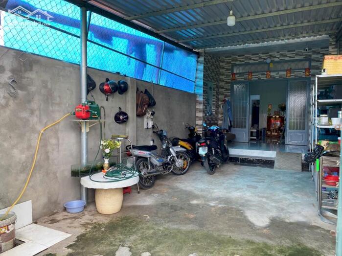 Hình ảnh BÁN NHÀ GÁC LỬNG – SỔ RIÊNG THỔ CƯ. 200m2. Chỉ 2Tỷ4. Ô Tô 18