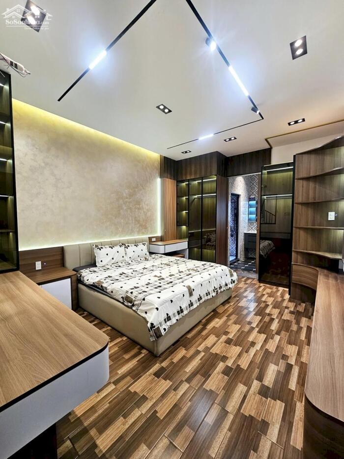 Hình ảnh Bán nhà mặt phố Tôn Đức Thắng 15m2 nhà đẹp vỉa hè rộng kinh doanh tốt 8.3 tỷ 2