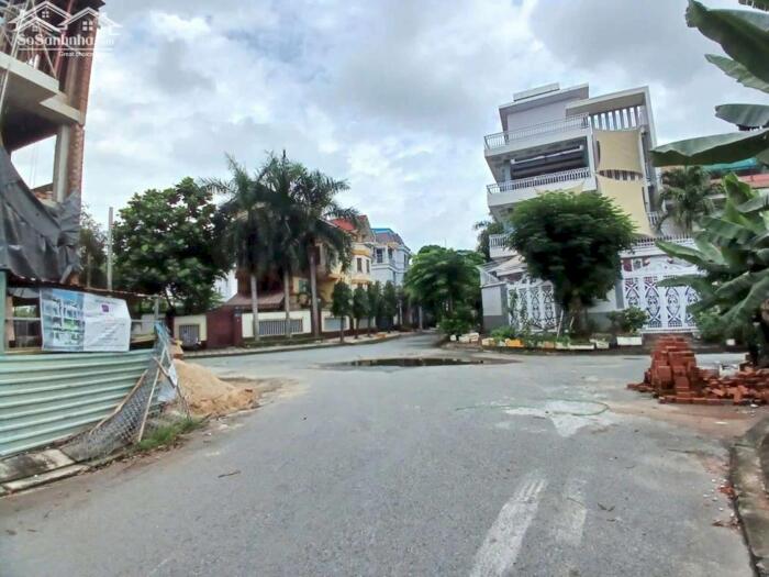 Hình ảnh HOT! Hàng hiếm tại Chu Văn An, Bình Thạnh, Hồ Chí Minh , 11x50 ,CN: 551 m2 78tr/m2 0