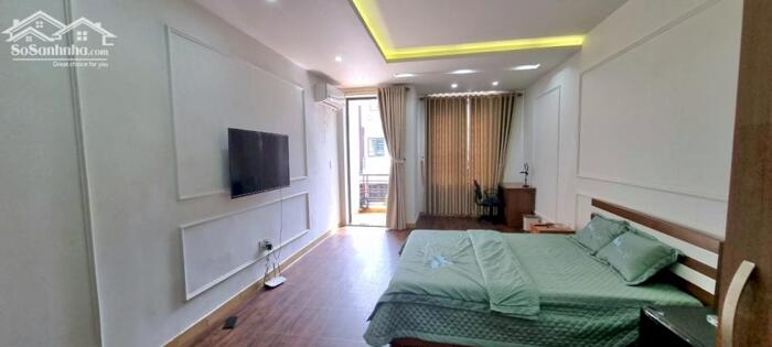 Hình ảnh Cho thuê nhà Văn Cao sân cổng (75m2), 6 phòng ngủ. 6