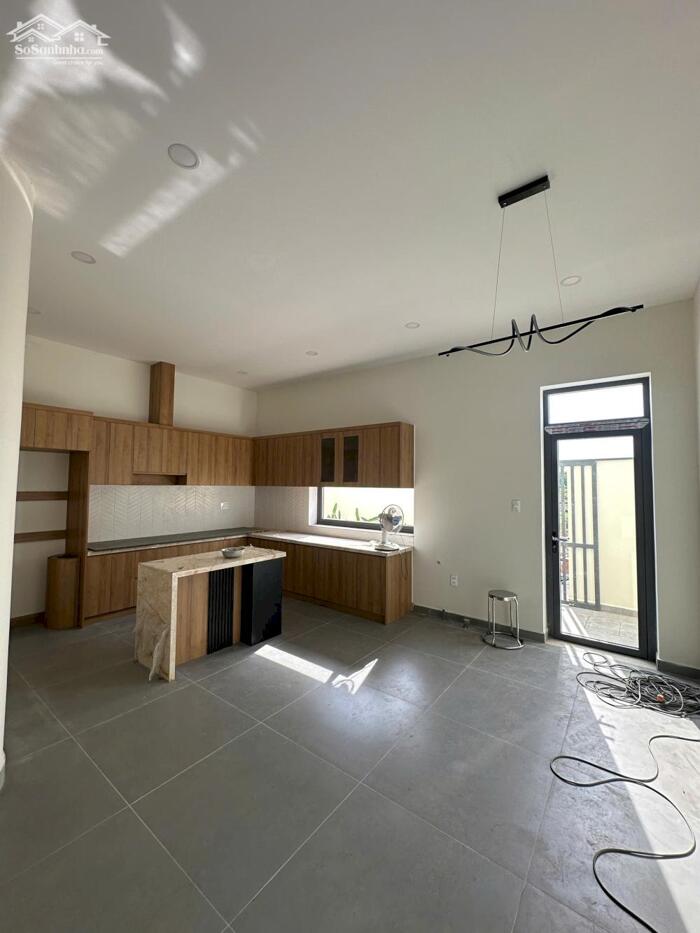 Hình ảnh bán nhà sổ riêng ngay chợ tân hiệp hcm 0