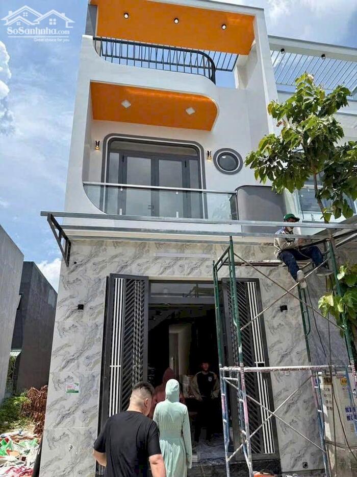 Hình ảnh bán nhà sổ riêng ngay chợ tân hiệp hcm 1