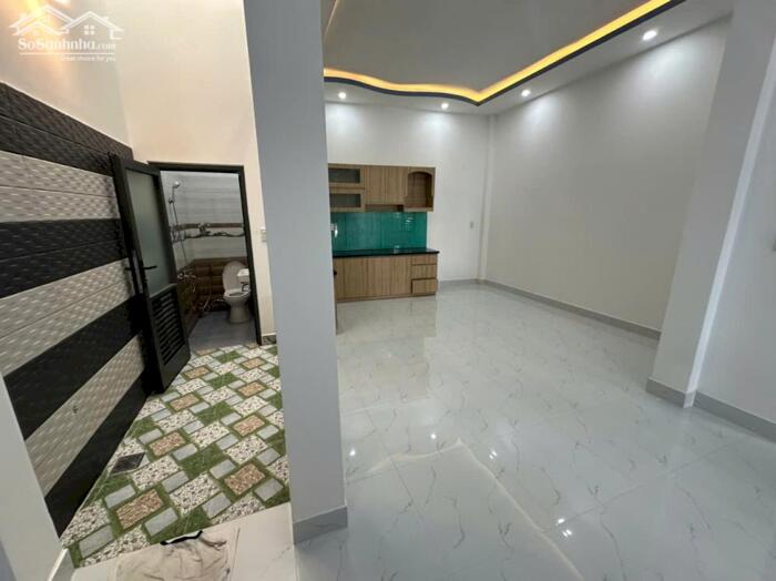 Hình ảnh Nhà đúc 2 tầng tâm huyết hẻm ô tô Phú Nông 6