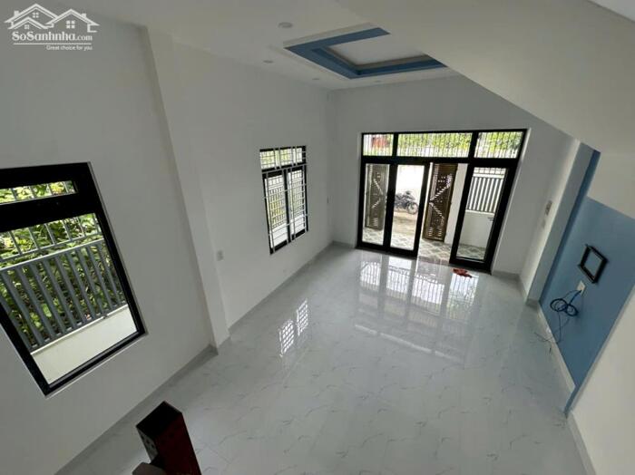 Hình ảnh Nhà đúc 2 tầng tâm huyết hẻm ô tô Phú Nông 3