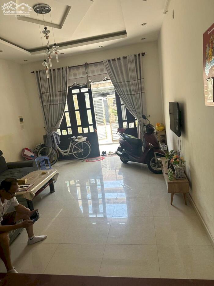 Hình ảnh Chính chủ gửi bán nhà 3 tầng MT đường Đồng Trí 3,P Liên Chiểu.Đà Nẵng 2