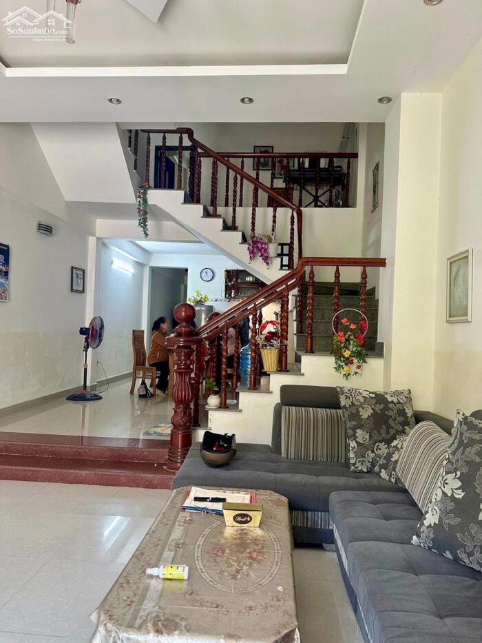 Hình ảnh Chính chủ gửi bán nhà 3 tầng MT đường Đồng Trí 3,P Liên Chiểu.Đà Nẵng 1