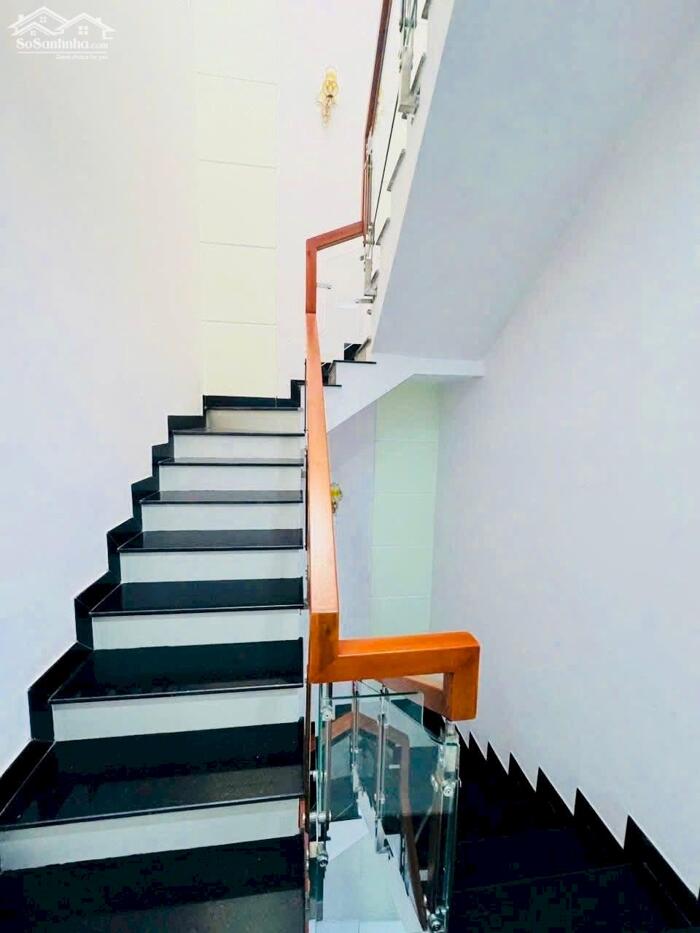 Hình ảnh Bán nhà khu nhà lầu đồng bộ 111 Phạm Văn Chiêu,P14, GV (An Hội Tây, TP.HCM) 6