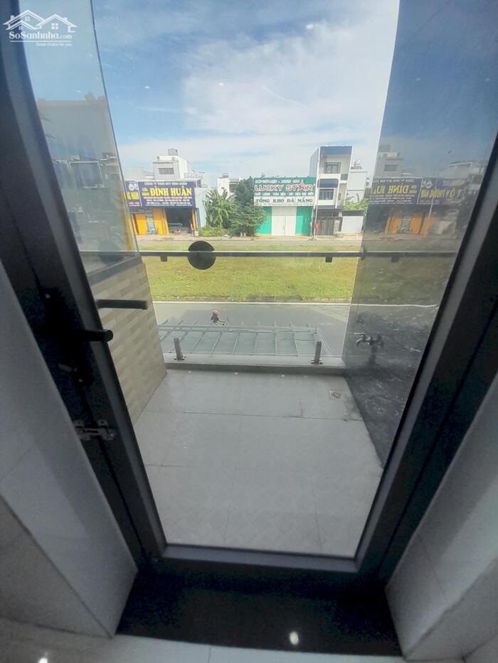 Hình ảnh HÓT _ BÁN NHÀ MẶT TIỀN 3 TẦNG NGAY VÕ CHÍ CÔNG _ 3 TẦNG , 100M² _ GIÁ NHỈNH HƠN 12 TỶ 4