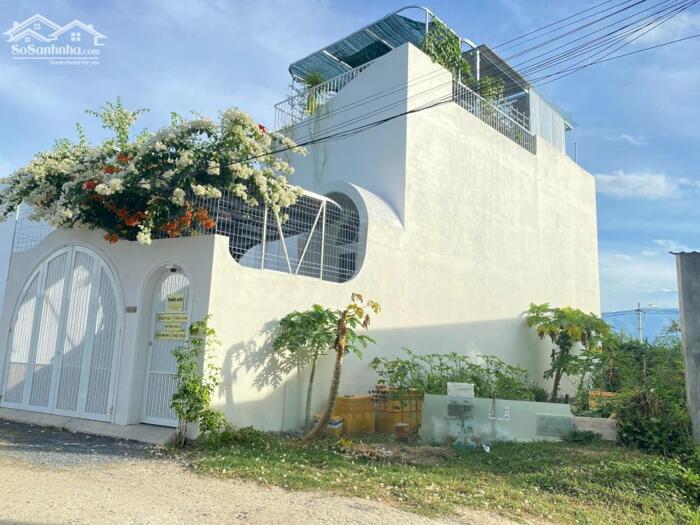 Hình ảnh Bán 1 lô duy nhất hẻm Liên Hoa - Vĩnh Ngọc nay thuộc Phường Tây Nha Trang. Cách Bờ Kè Sông Cái Chỉ 100m . Cách Ủy Ban Phường , Chợ , Trạm Y Tế 800m 4