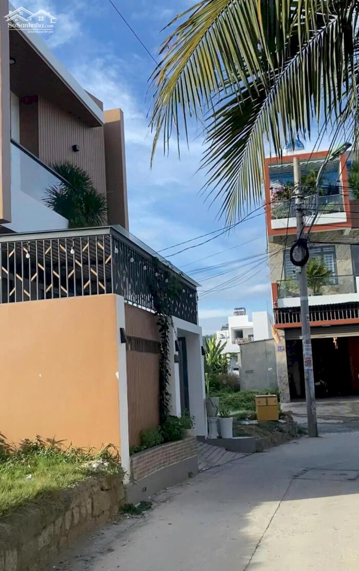 Hình ảnh Bán 1 lô duy nhất hẻm Liên Hoa - Vĩnh Ngọc nay thuộc Phường Tây Nha Trang. Cách Bờ Kè Sông Cái Chỉ 100m . Cách Ủy Ban Phường , Chợ , Trạm Y Tế 800m 2