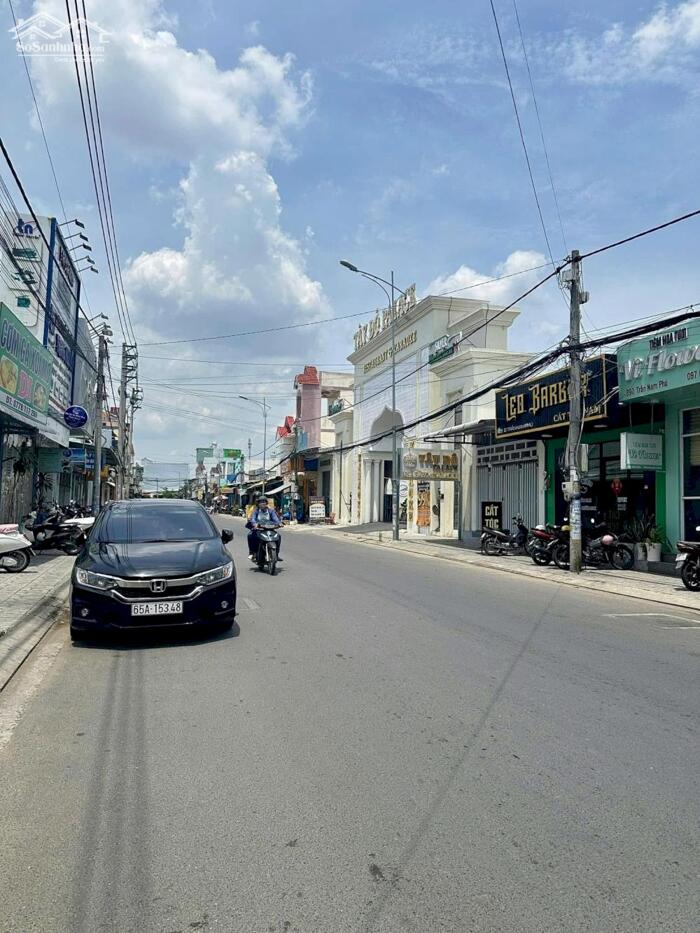 Hình ảnh 12 triệu - CHO THUÊ hoặc BÁN NHÀ 2 MẶT TIỀN (trước sau) ĐƯỜNG TRẦN NAM PHÚ 4