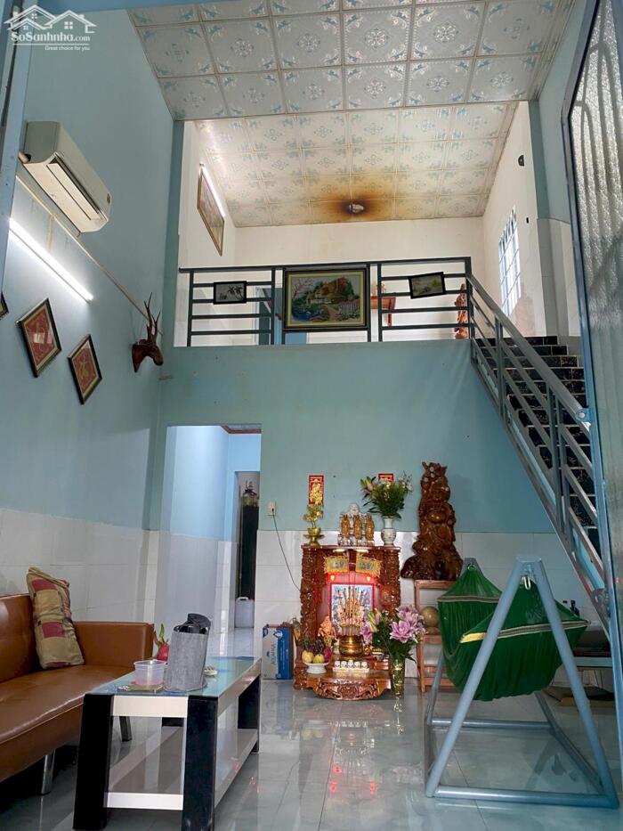 Hình ảnh BÁN NHÀ GÁC LỬNG – SỔ RIÊNG THỔ CƯ. 200m2. Chỉ 2Tỷ4. Ô Tô 1