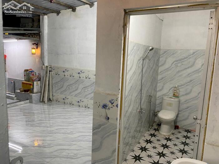 Hình ảnh BÁN NHÀ GÁC LỬNG – SỔ RIÊNG THỔ CƯ. 200m2. Chỉ 2Tỷ4. Ô Tô 13