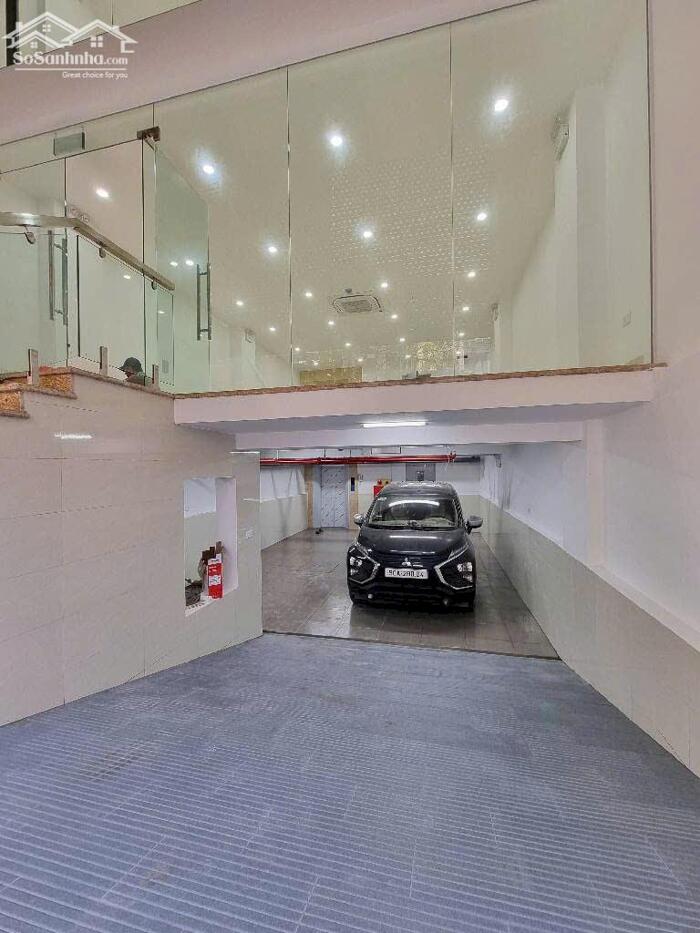 Hình ảnh Bán Toà nhà 9 tầng xây mới Mặt Phố Vọng 130m2 1