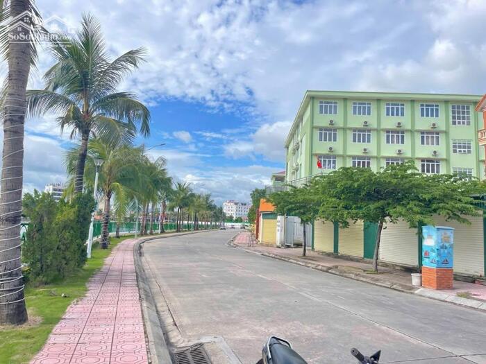 Hình ảnh Chính chủ bán lô đất 156m2 mặt đường lớn, View Hồ siêu đẹp tại trung tâm Bãi Cháy, Hạ Long. 0