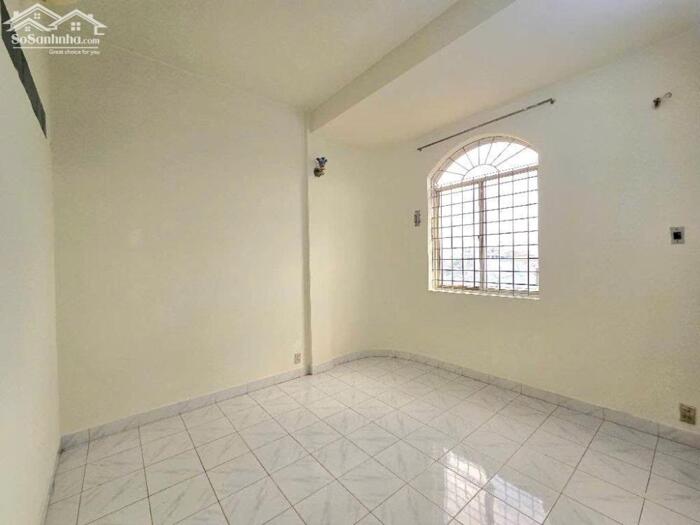 Hình ảnh Chung cư 675 Nguyễn Kiệm, Phú Nhuận gần sân bay, 50m2 chỉ 2 ty7 3