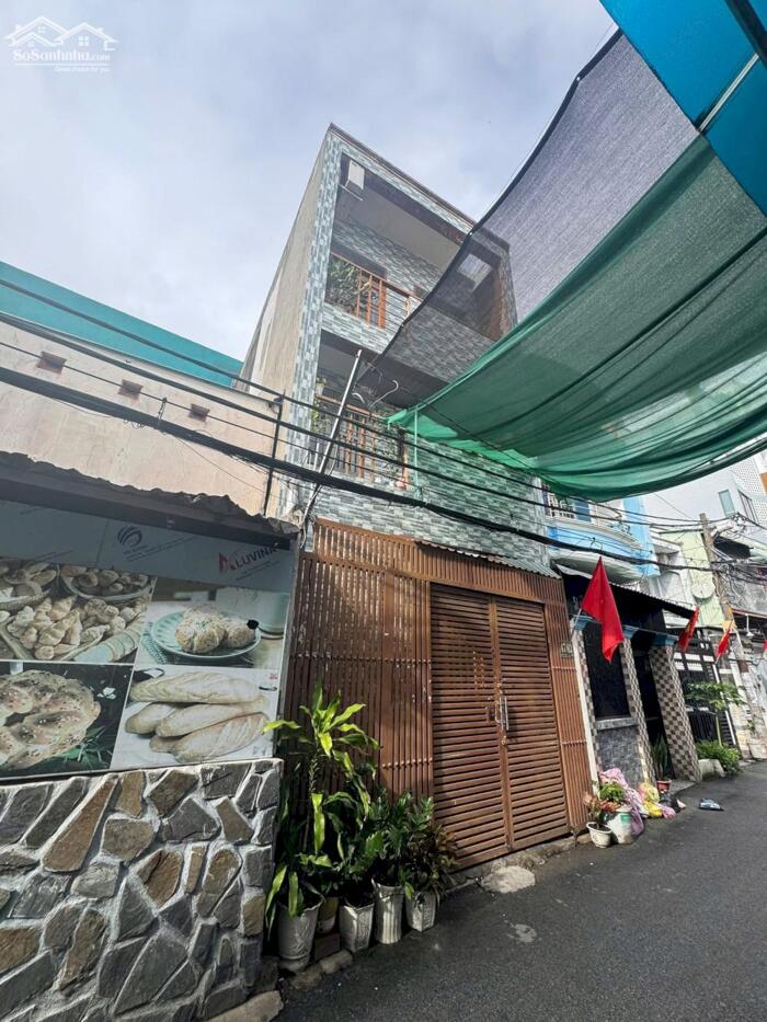 Hình ảnh Bán nhà hẻm thông xe hơi đường số 19, p8 0