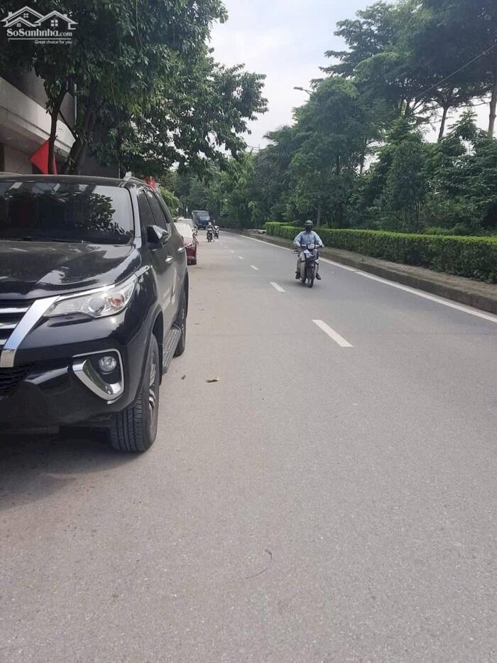 Hình ảnh Bán Nhà Mặt Phố Đường Bưởi Ba Đình 32m2-6T MT6m LÔ GÓC 18 Tỷ Có Thương Lượng. 0