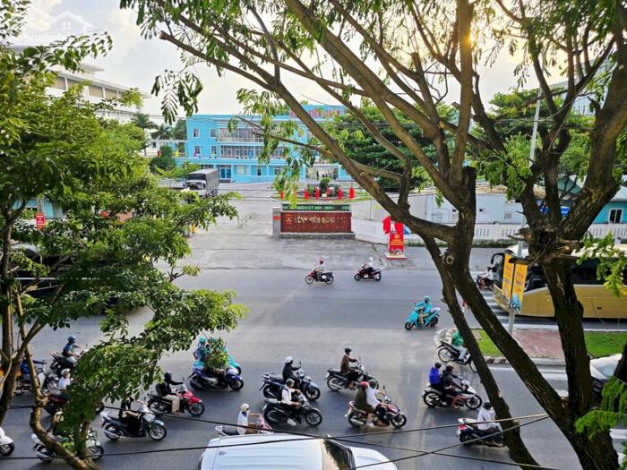 Hình ảnh Cần bán nhà 3 tầng MT Nguyễn Hữu Thọ,P Hải Châu, Đà Nẵng. 0