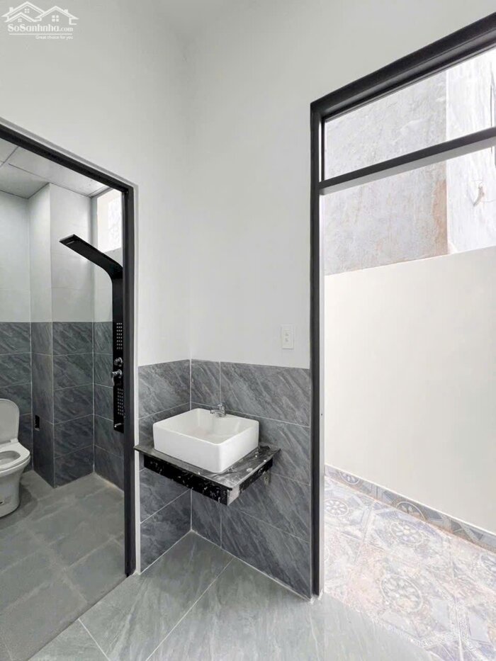 Hình ảnh NHÀ 1 TRỆT 1 LẦU TRUNG TÂM - GIÁ CHỈ CÒN 2TY150 6