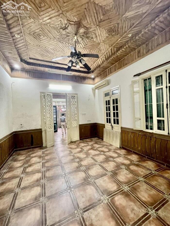 Hình ảnh Bán Nhà Mặt Phố Đặng Tất Ba Đình 55m2-4T LÔ GÓC 30 Tỷ Có Thương Lượng. 1