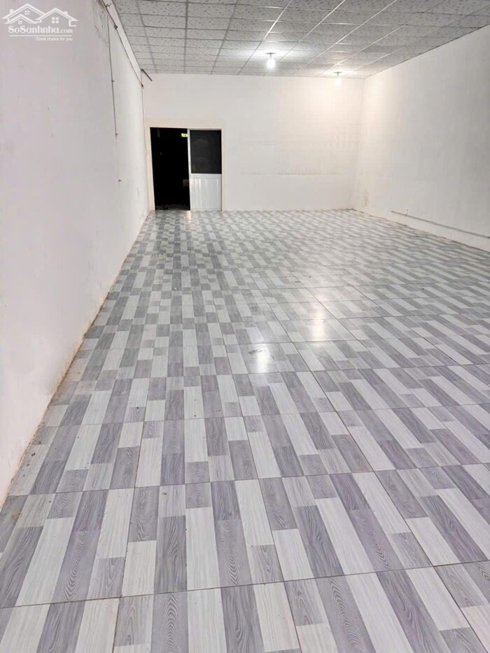 Hình ảnh Giảm SỐC 1.5 Tỷ bán GẤP kho xưởng mặt tiền đường xe công Hà Huy Giáp, 275m2 giá còn 10.5Tỷ 2