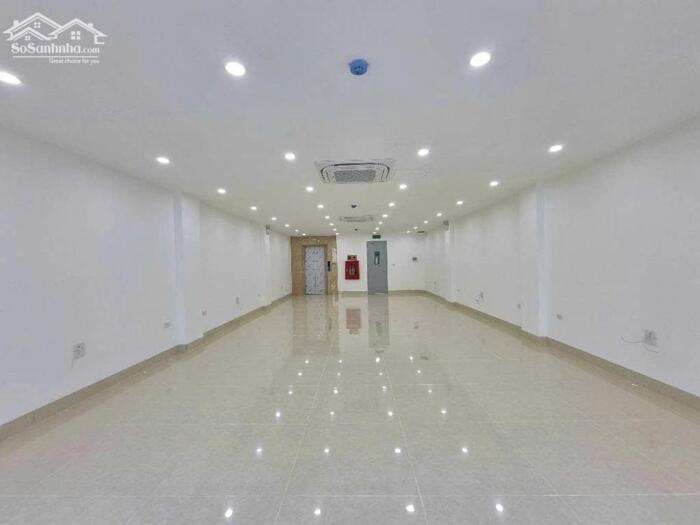 Hình ảnh Bán nhà 6 tầng 100m2 Mặt đường Văn Cao 1