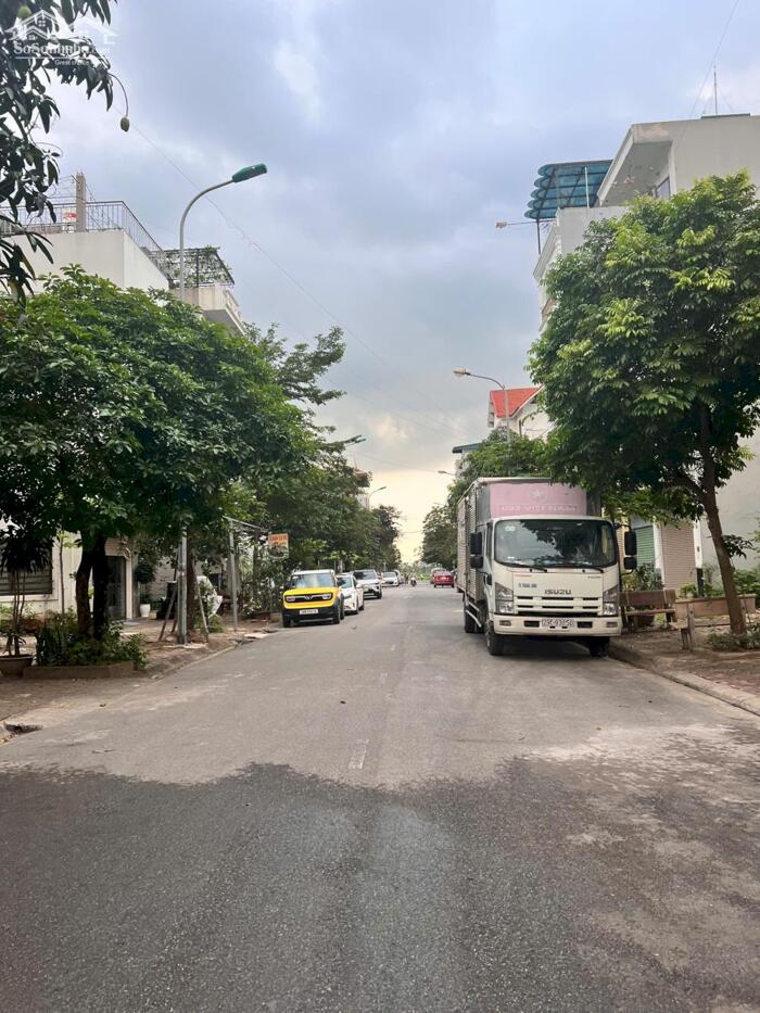 Hình ảnh Bán Nhanh 60m2 Đất Tái Định Cư Trâu Quỳ, Khu 7,2ha Vị trí đẹp 0