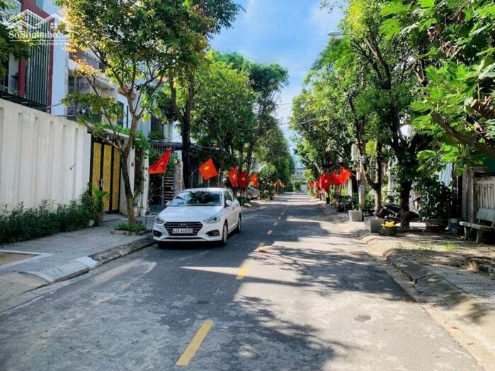 Hình ảnh Tôi cần bán nhà 2 tầng mặt tiền đường 5m5 Mỹ An 1 , Phường Mỹ An , TP. Đà Nẵng ( VỊ TRÍ GẦN CẦU TRẦN THỊ LÝ ) ⭐⭐⭐⭐⭐ 1