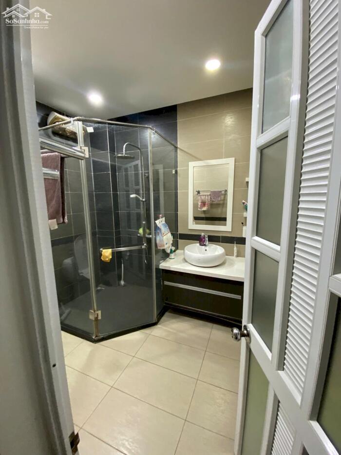 Hình ảnh CHO THUÊ NHÀ siêu phẩm ngay phố Văn Cao - Hải An - Hải Phòng - Oto đỗ cửa - 4 ngủ full đồ 5