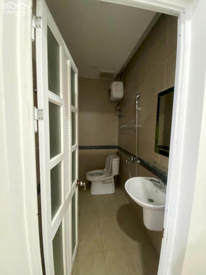 Hình ảnh CHO THUÊ NHÀ siêu phẩm ngay phố Văn Cao - Hải An - Hải Phòng - Oto đỗ cửa - 4 ngủ full đồ 8