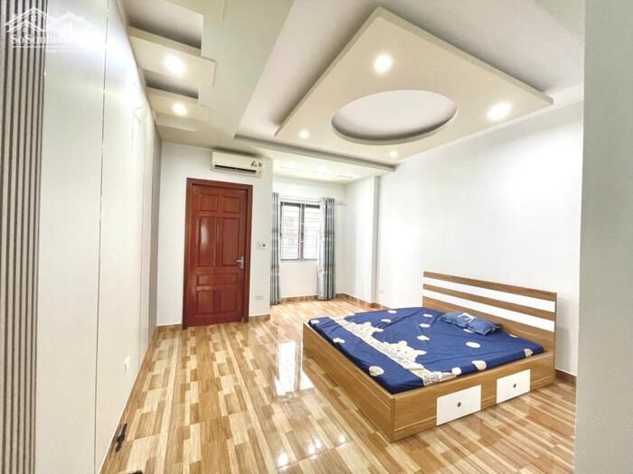Hình ảnh Cho thuê nhà phố Văn Cao, DT: 70m2, 3 ngủ khép kín. 3