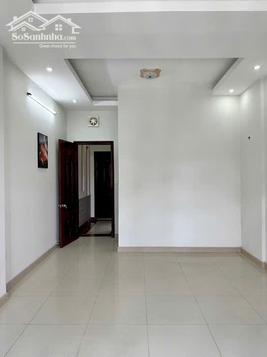 Hình ảnh Nhỉnh 12 tỷ sở hữu MTKD sầm uất Nguyễn Văn Quá 100m2 ngang 4.1m 4 lầu gần chợ Cây Sộp. 10