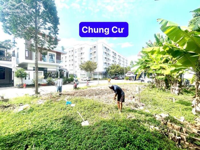 Hình ảnh Nền Góc 2 Mặt tiền đường số 4&2 KDC Nam Long - Đối diện chung Cư 1