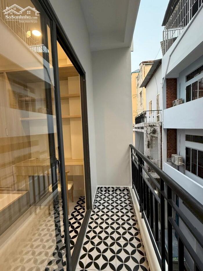 Hình ảnh CHDV BÌNH THẠNH – KẾ BÊN ĐH HUTECH – HXH 4 TẦNG – FULL NỘI THẤT – THU NHẬP 30TR/THÁNG – 8.25 TỶ TL 0