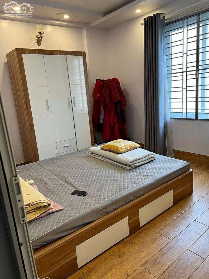 Hình ảnh Cho thuê nhà Văn Cao vị trí đẹp, 4 phòng ngủ (50m2). 4