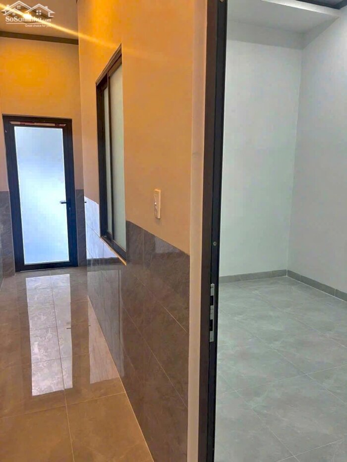 Hình ảnh CẦN BÁN GẤP CĂN NHÀ 1 TRỆT 1 LẦU - CUỐI ĐƯỜNG ĐỒNG KHỞI 2